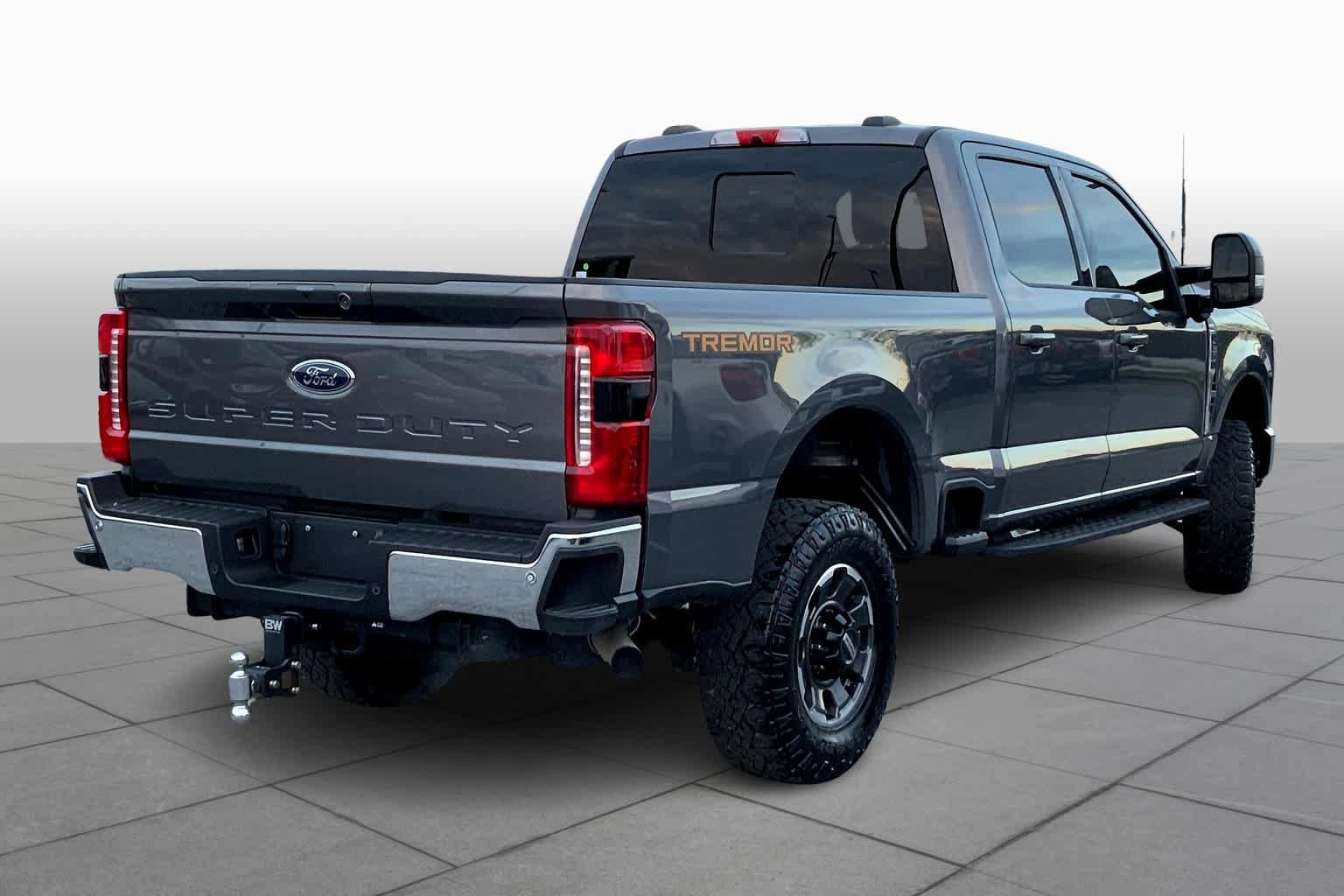 Used 2023 Ford F250 Lariat w/ Lariat Ultimate Package AWD/4WD image 13