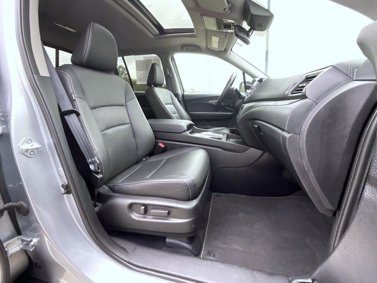Used 2025 Honda Ridgeline RTL image 16