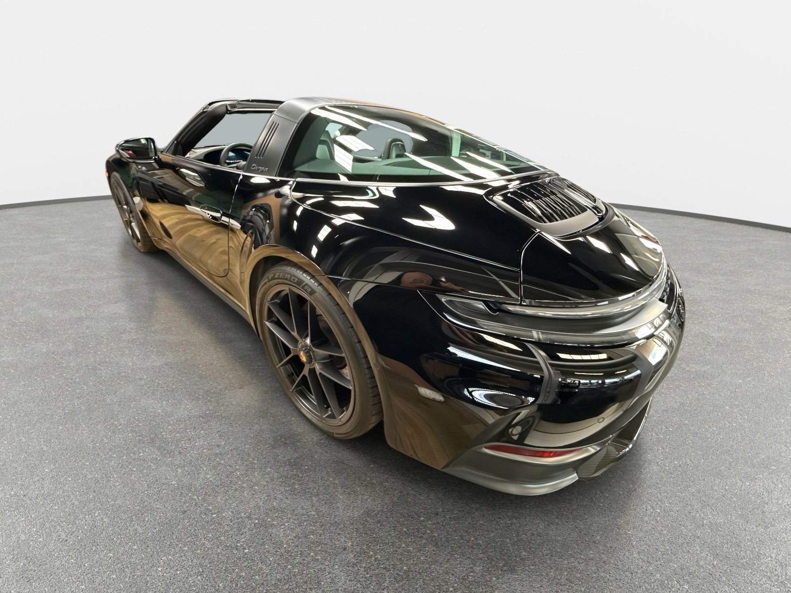 Used 2025 Porsche 911 Targa 4 GTS image 18