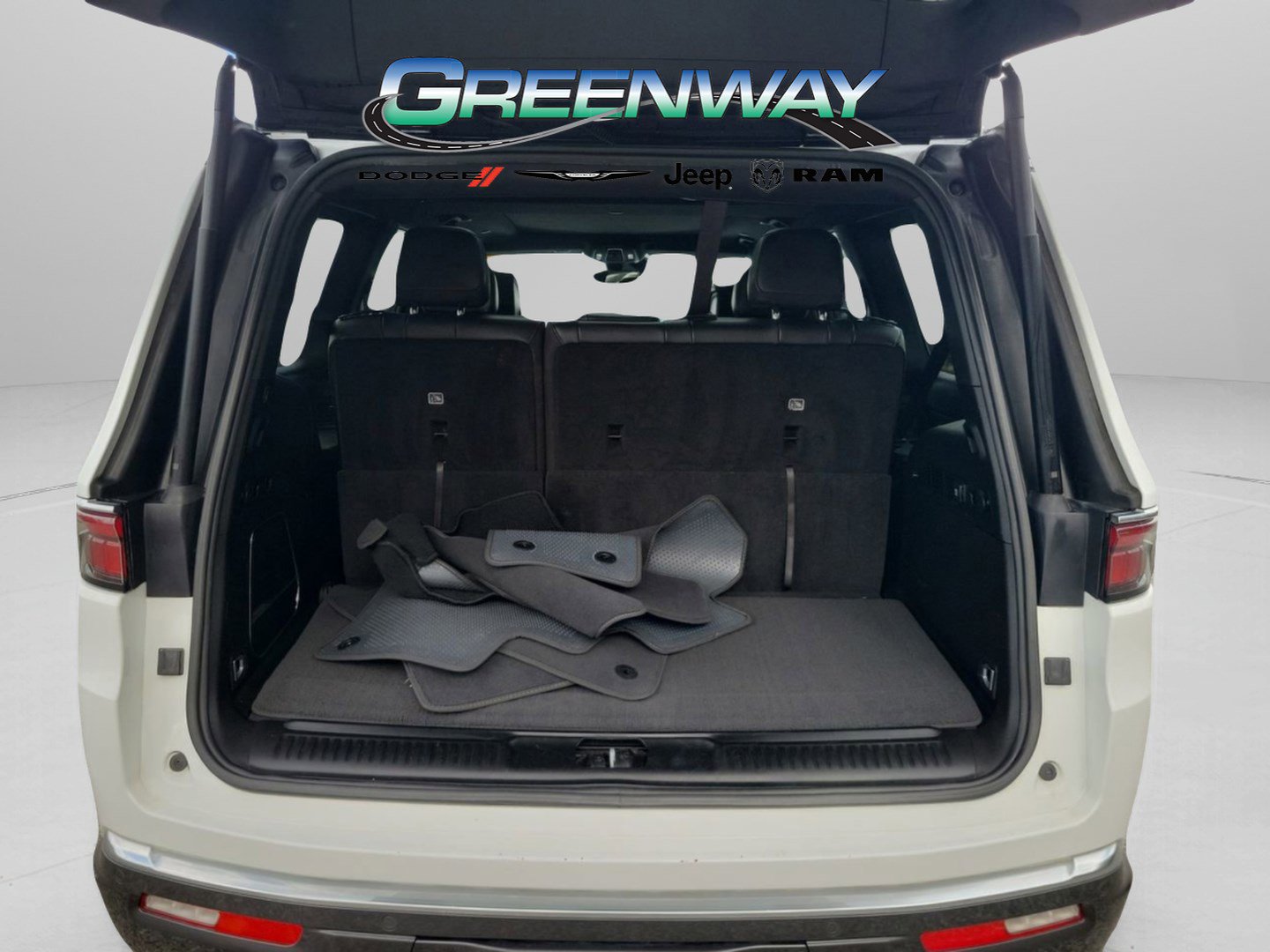 Used 2022 Jeep Wagoneer Series I w/ Premium Group I image 7