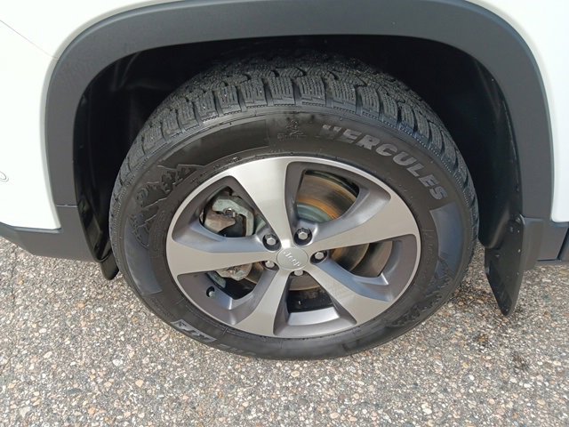 Used 2021 Jeep Cherokee Limited w/ Trailer Tow Group image 5