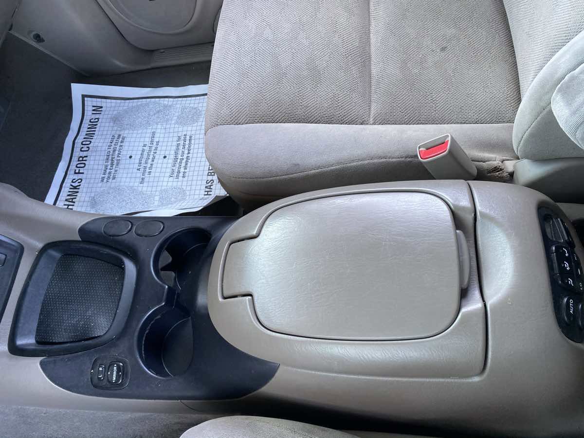 Used 2005 Toyota Sequoia SR5 RWD image 20