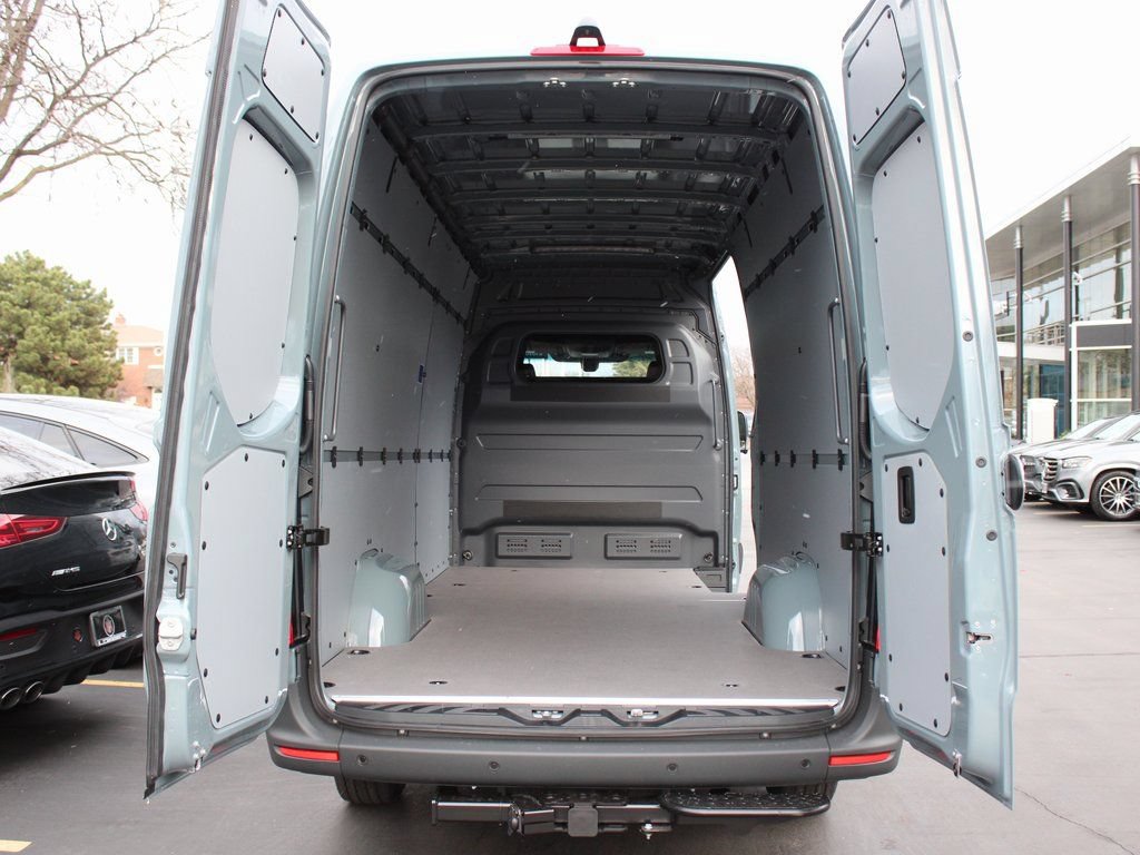 Used 2026 Mercedes-Benz Sprinter 2500 image 5