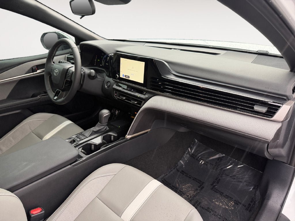Used 2026 Toyota Camry SE FWD image 26