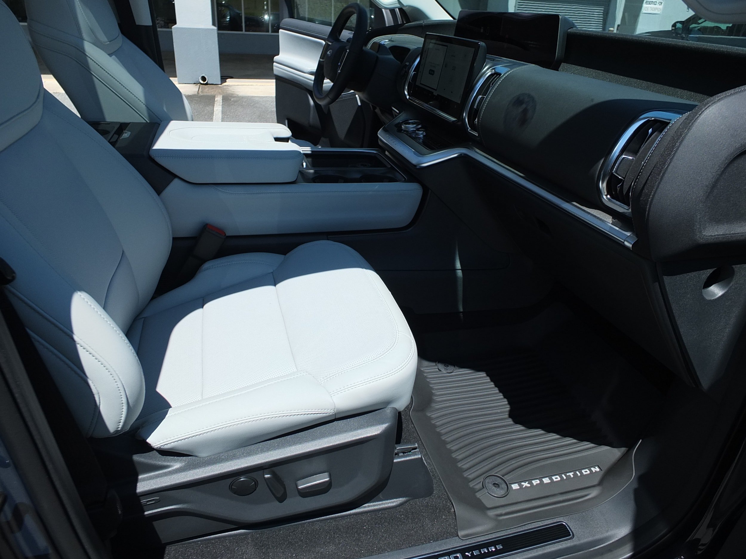 New 2027 Ford Expedition Max Platinum AWD/4WD image 15