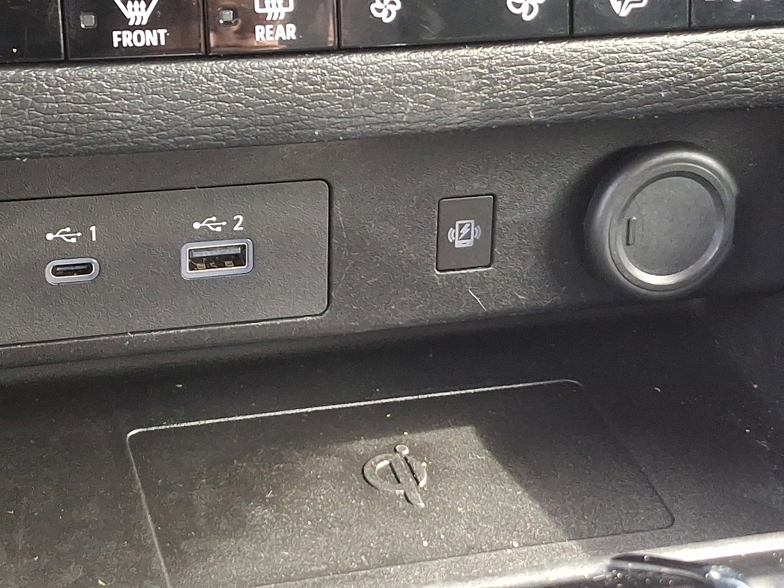 Used 2024 Mitsubishi Outlander SE image 24