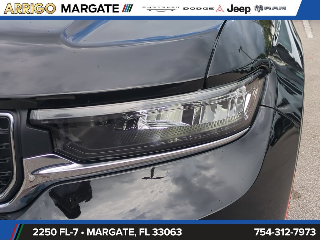 New 2026 Jeep Grand Cherokee L Laredo AWD/4WD image 10