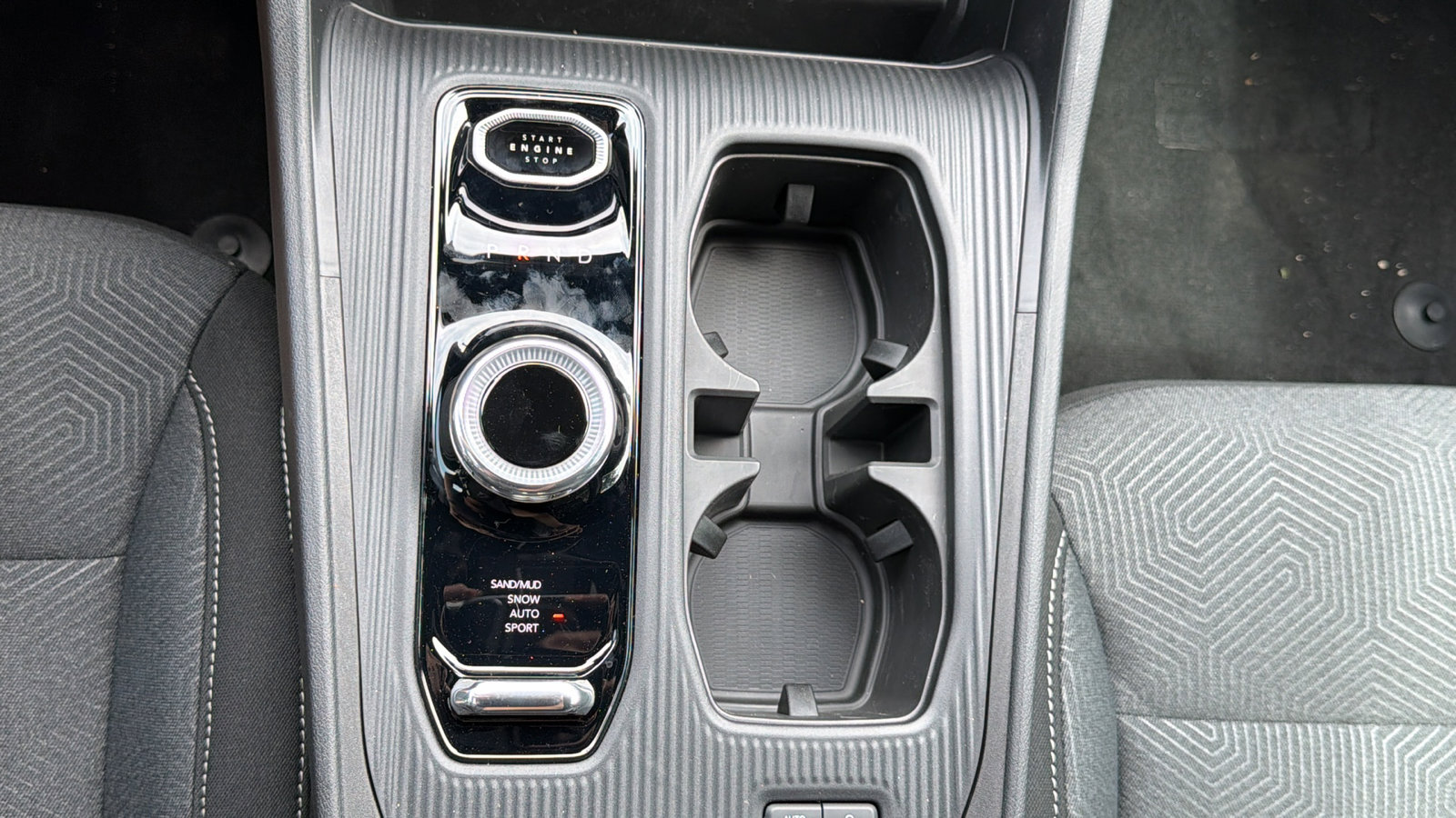 New 2026 Jeep Cherokee Laredo AWD/4WD image 18
