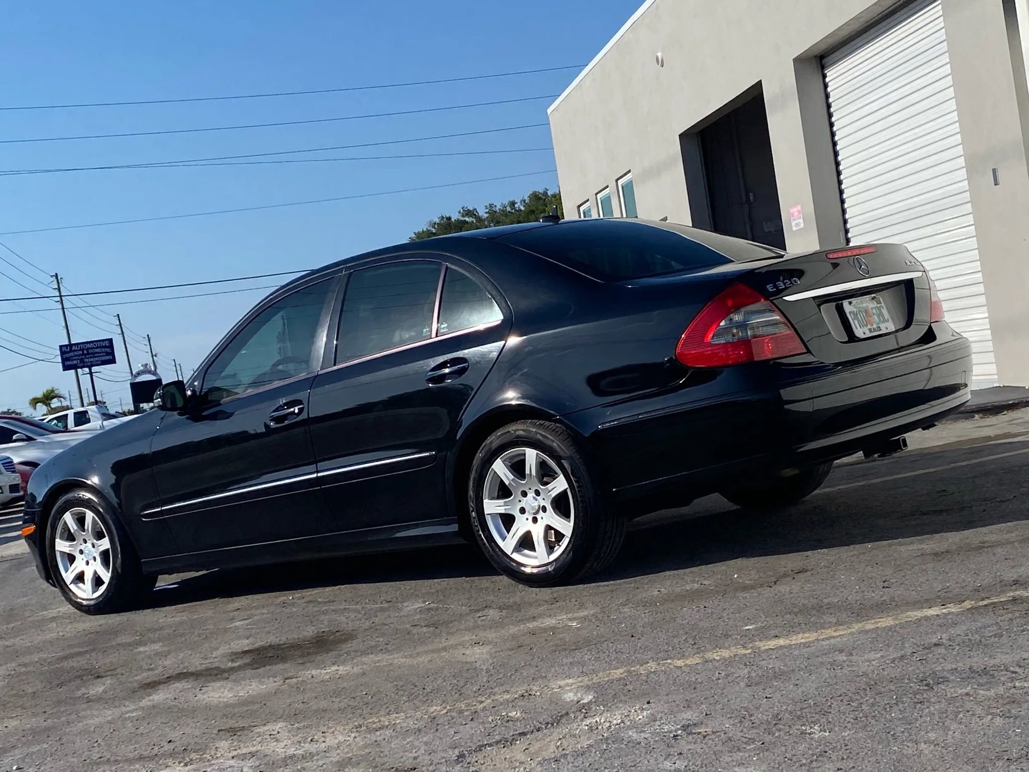 Used 2008 Mercedes-Benz E 320 BlueTEC Sedan image 3