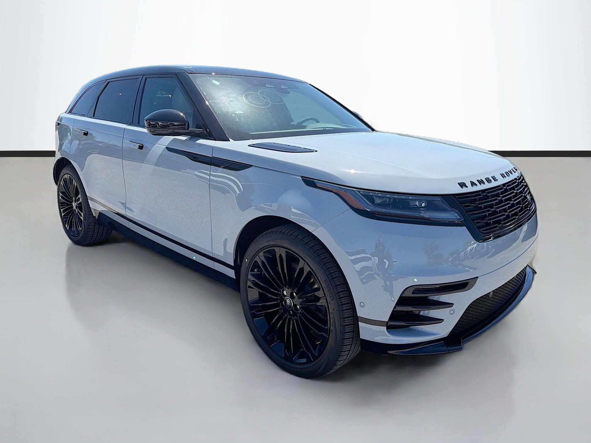 New 2026 Land Rover Range Rover Velar Dynamic SE image 7