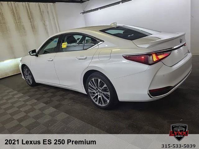 Used 2021 Lexus ES 250 w/ Premium Package image 2