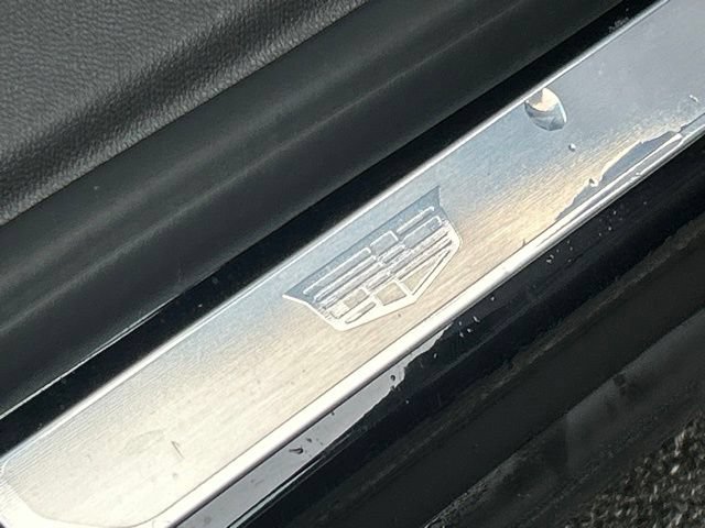 Used 2024 Cadillac XT4 Luxury w/ Cold Weather Package AWD/4WD image 43