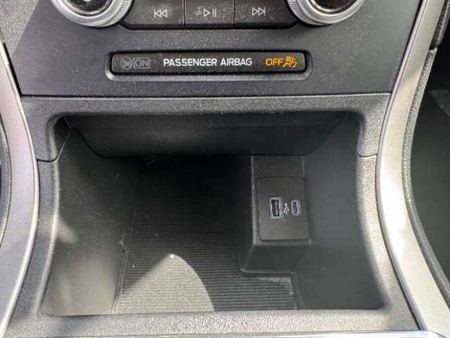 Used 2022 Ford Edge SEL image 32