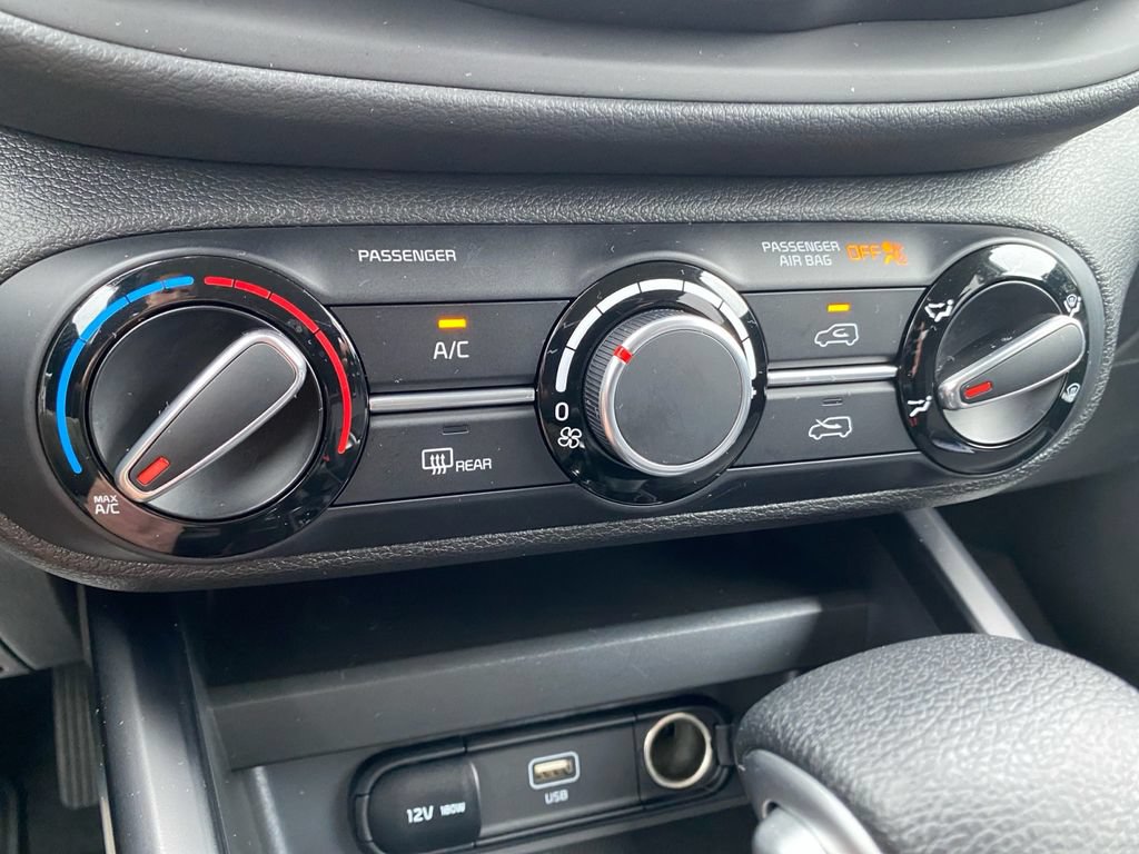 Certified 2024 Kia Soul LX FWD image 28