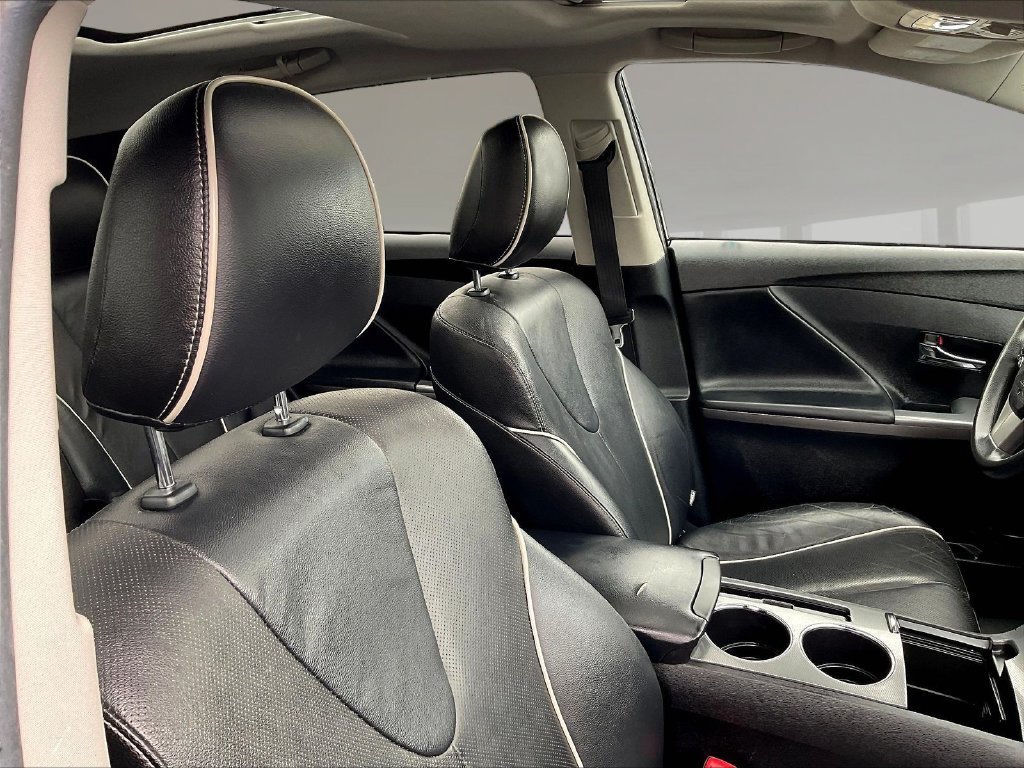 Used 2015 Toyota Venza XLE AWD/4WD image 29