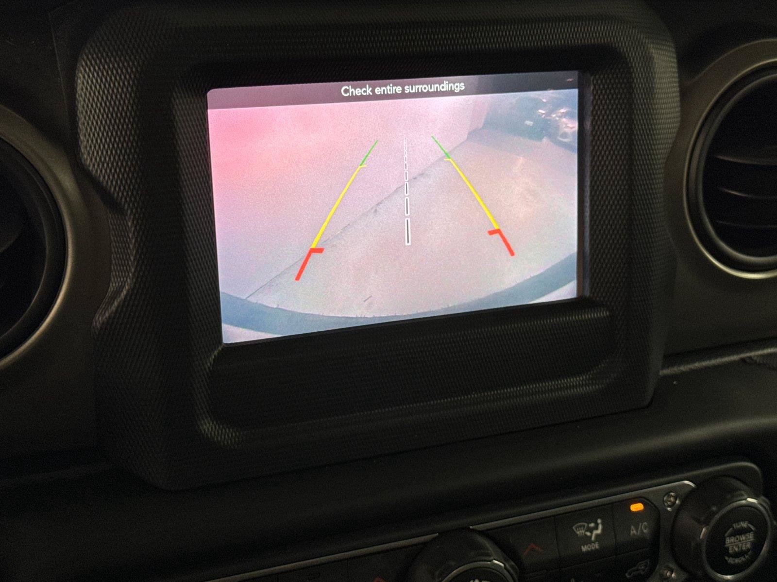 Used 2018 Jeep Wrangler Sport AWD/4WD image 18