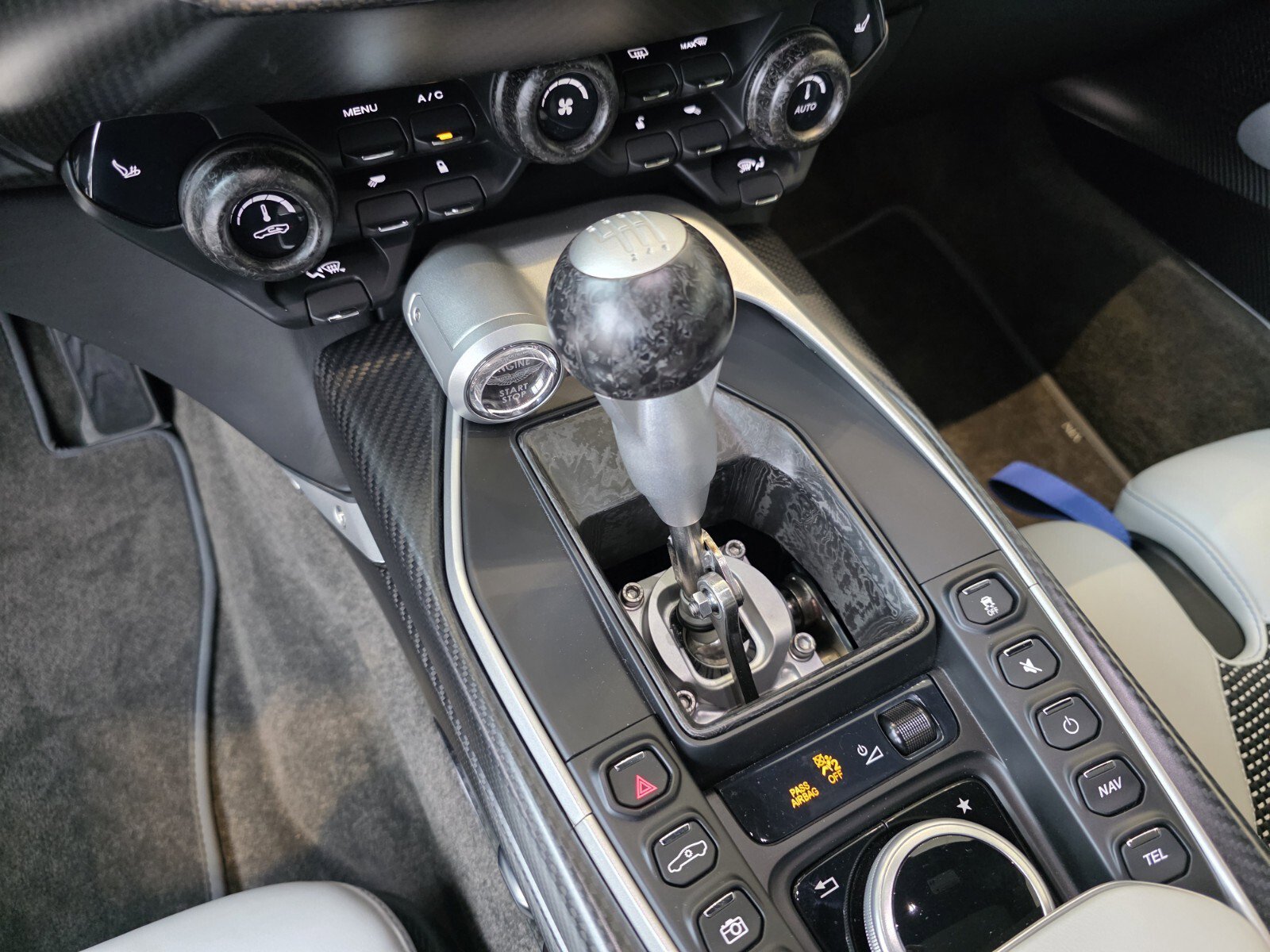 Used 2024 Aston Martin Valour Coupe image 13