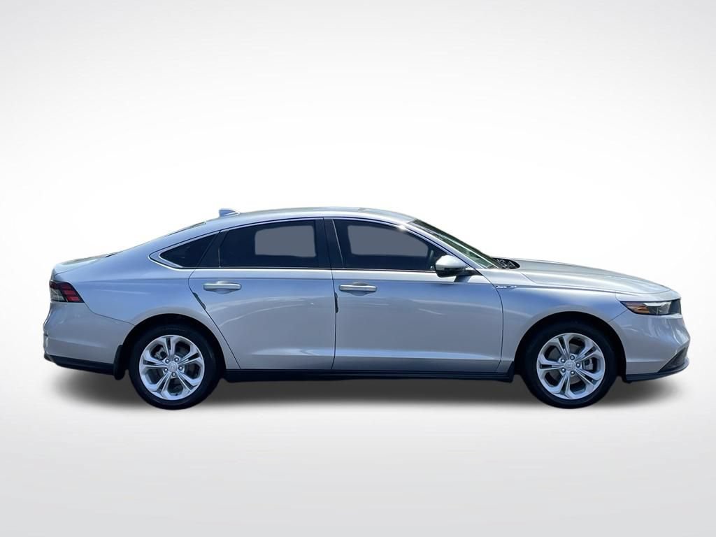 Certified 2025 Honda Accord LX image 11