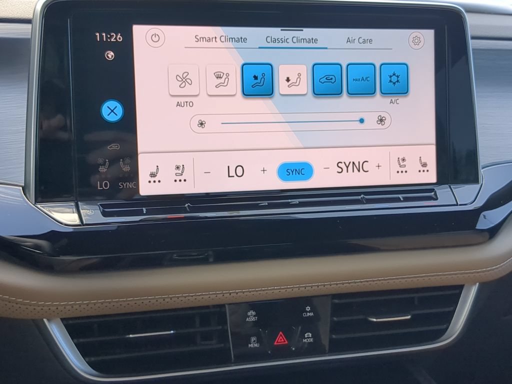 New 2026 Volkswagen Atlas Cross Sport SE FWD image 21