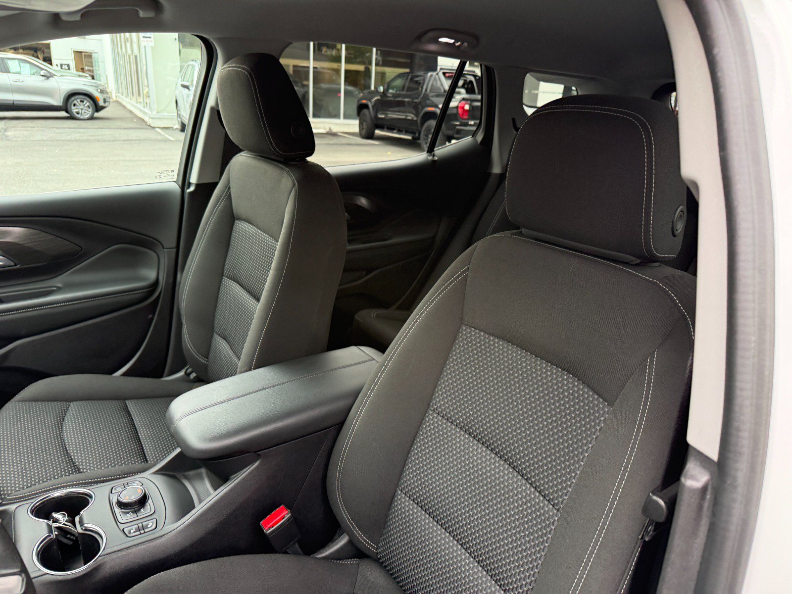 Certified 2024 GMC Terrain SLE w/ Driver Convenience Package AWD/4WD image 14
