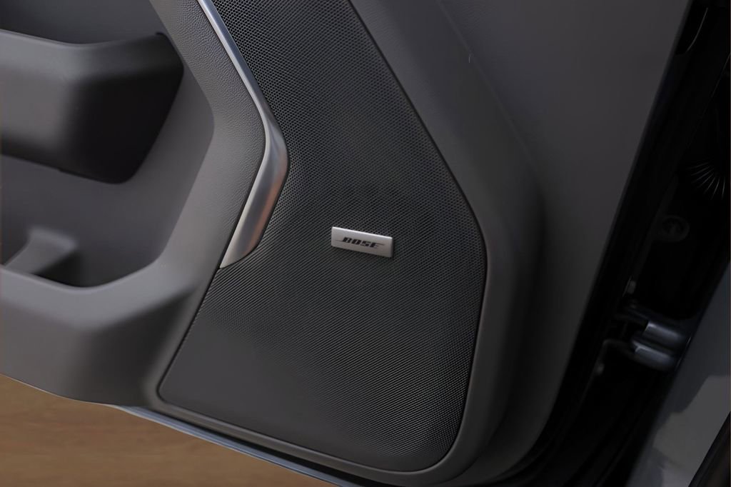 Used 2023 Chevrolet Tahoe Z71 w/ Luxury Package image 23