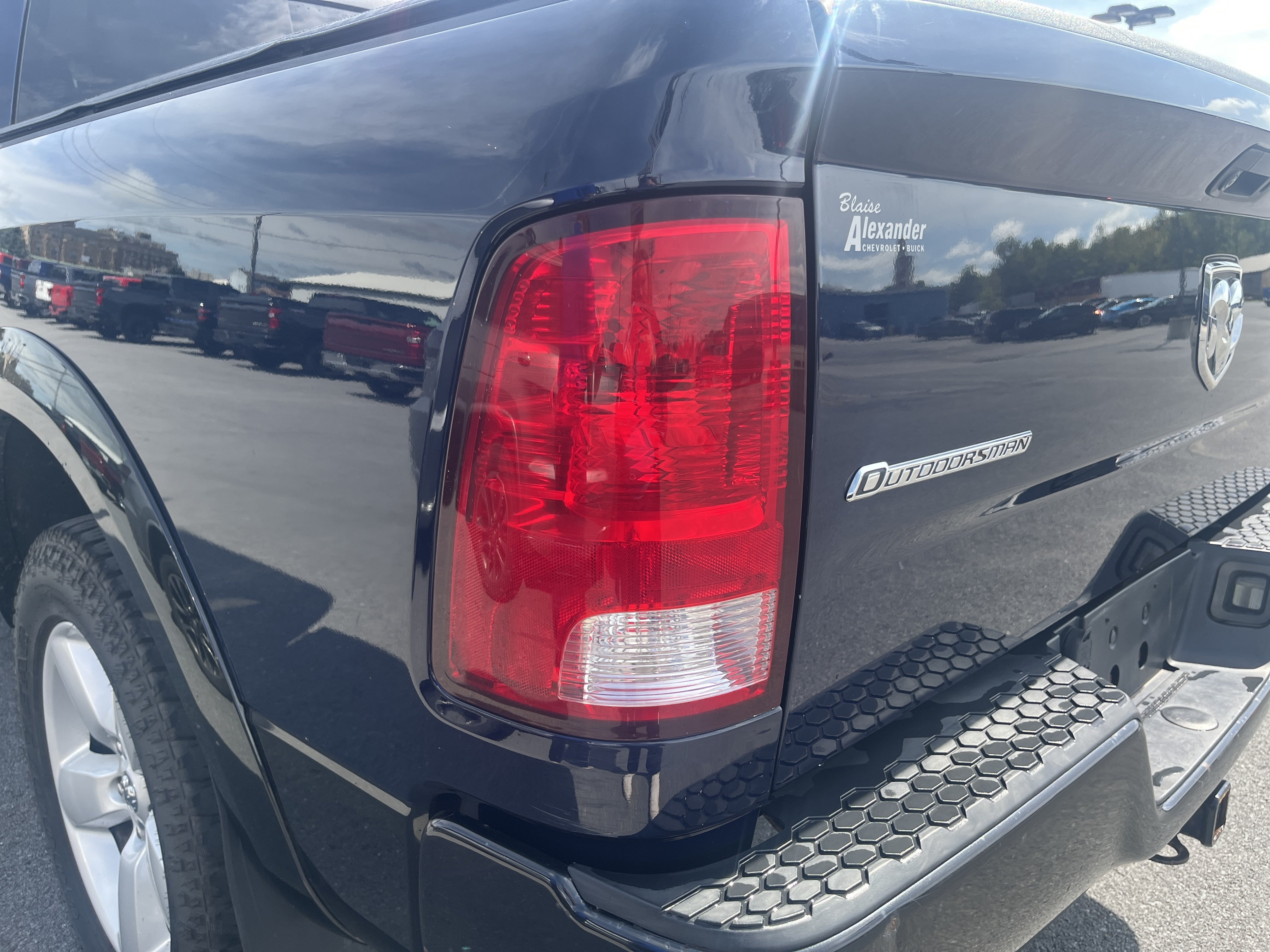 Used 2015 RAM 1500 Outdoorsman AWD/4WD image 15