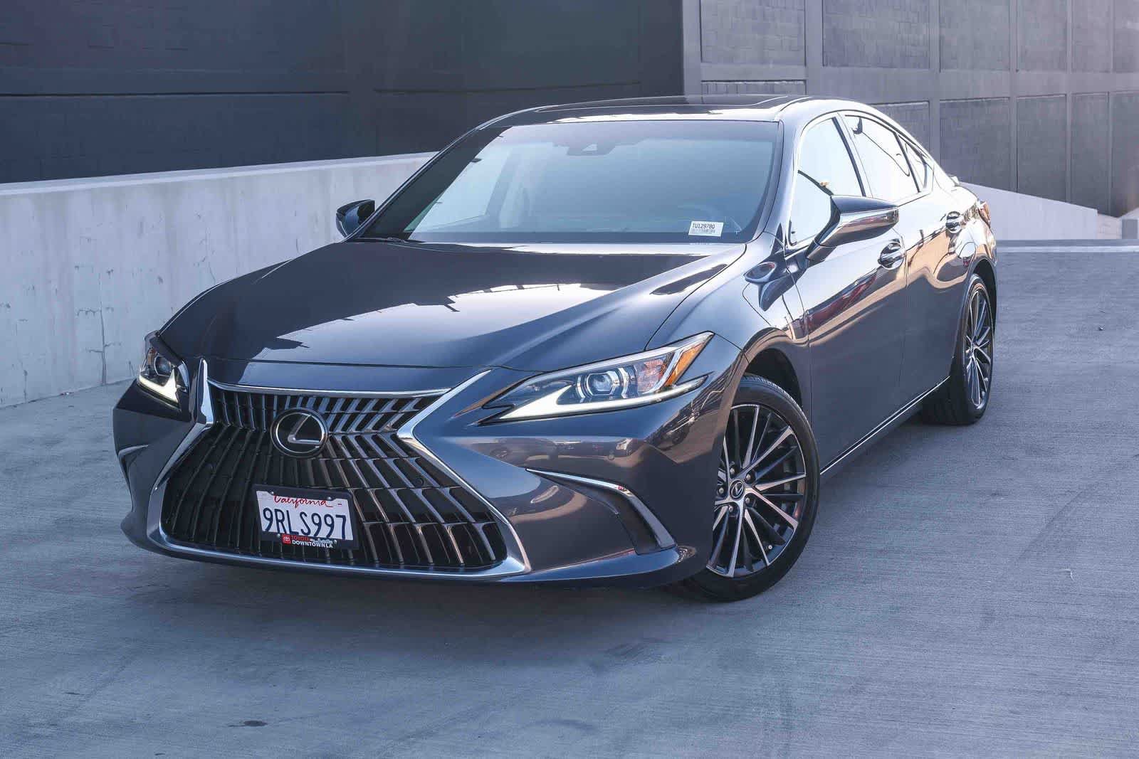 Used 2025 Lexus ES 300h w/ Premium Package