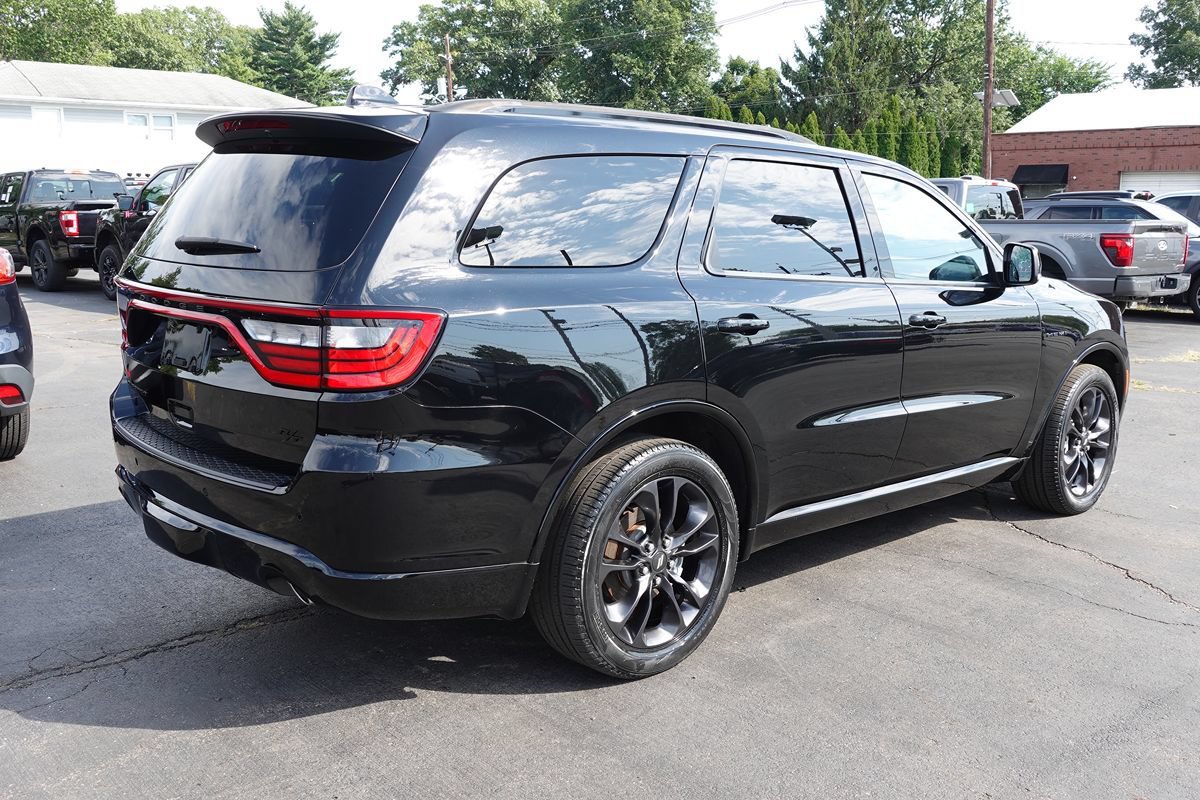 Used 2024 Dodge Durango R/T w/ Blacktop Package AWD/4WD image 3
