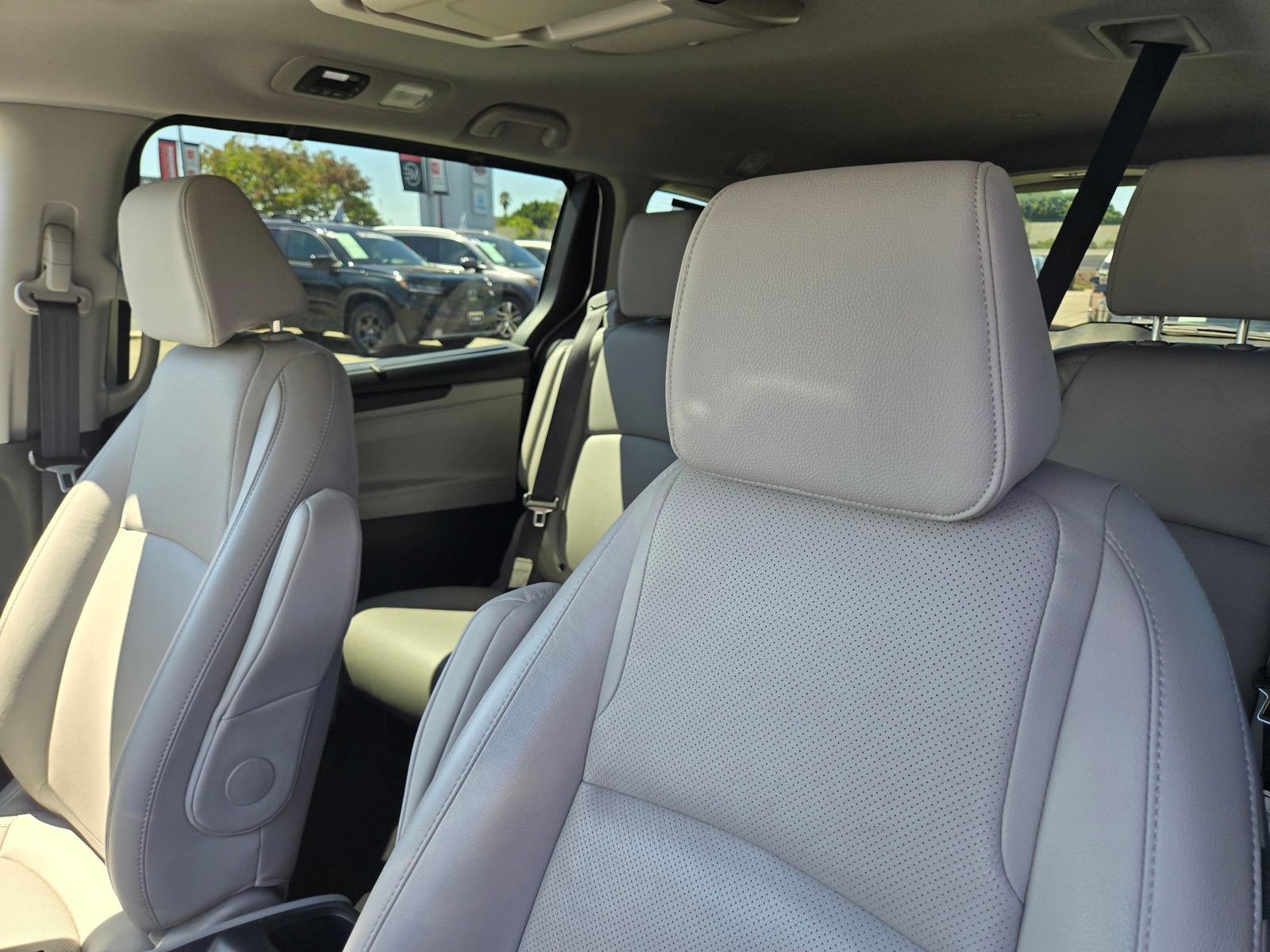 Used 2020 Honda Odyssey Elite image 13