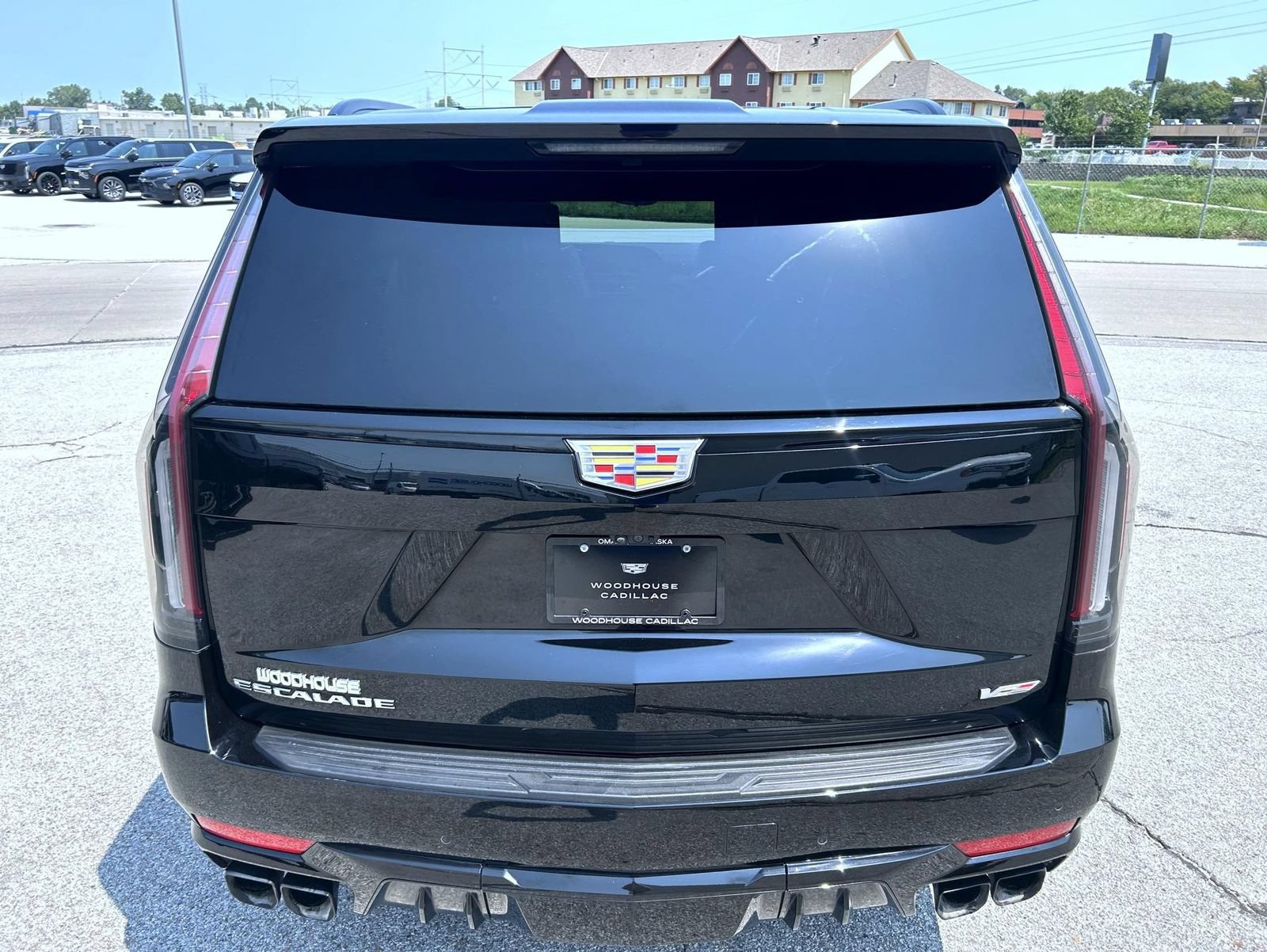 Used 2023 Cadillac Escalade V w/ Heavy-Duty Trailer Package AWD/4WD image 13