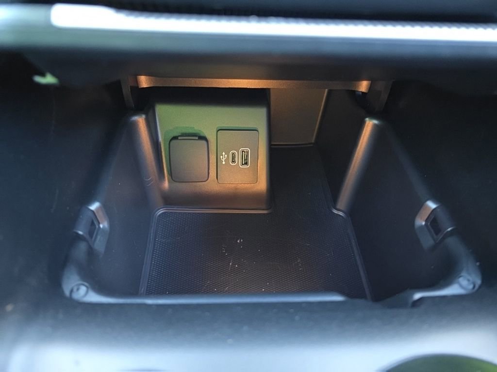 Used 2025 Ford Explorer ST image 28