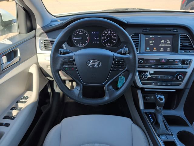 Used 2017 Hyundai Sonata SE FWD image 18