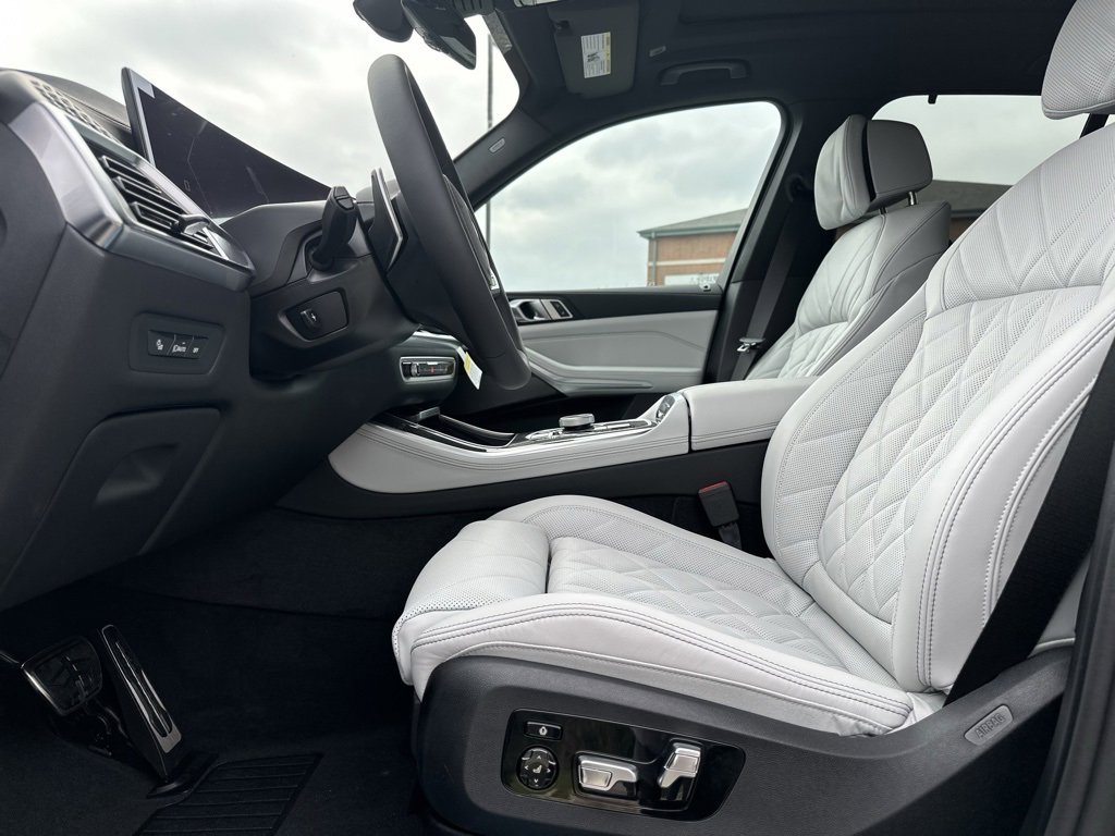 New 2026 BMW X5 M60i image 16