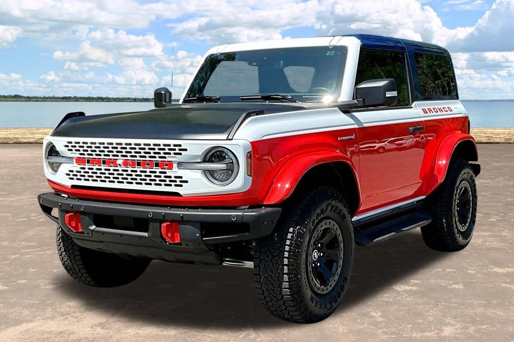 Used 2025 Ford Bronco Stroppe Edition AWD/4WD image 4