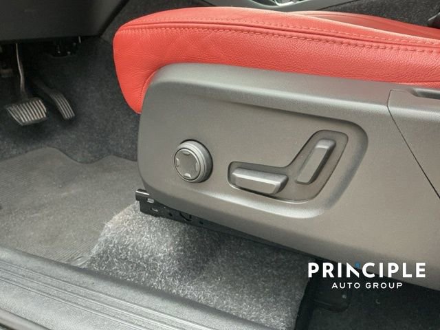 Certified 2021 Volvo XC40 T4 Inscription w/ Climate Package image 23