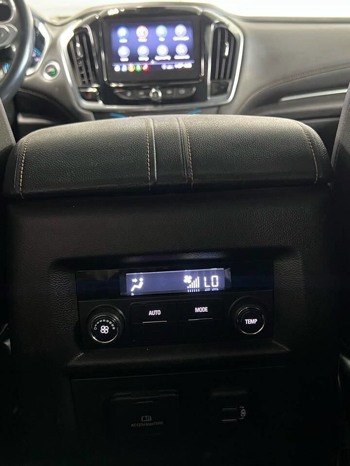 Used 2021 Chevrolet Traverse LT w/ LT Premium Package image 14