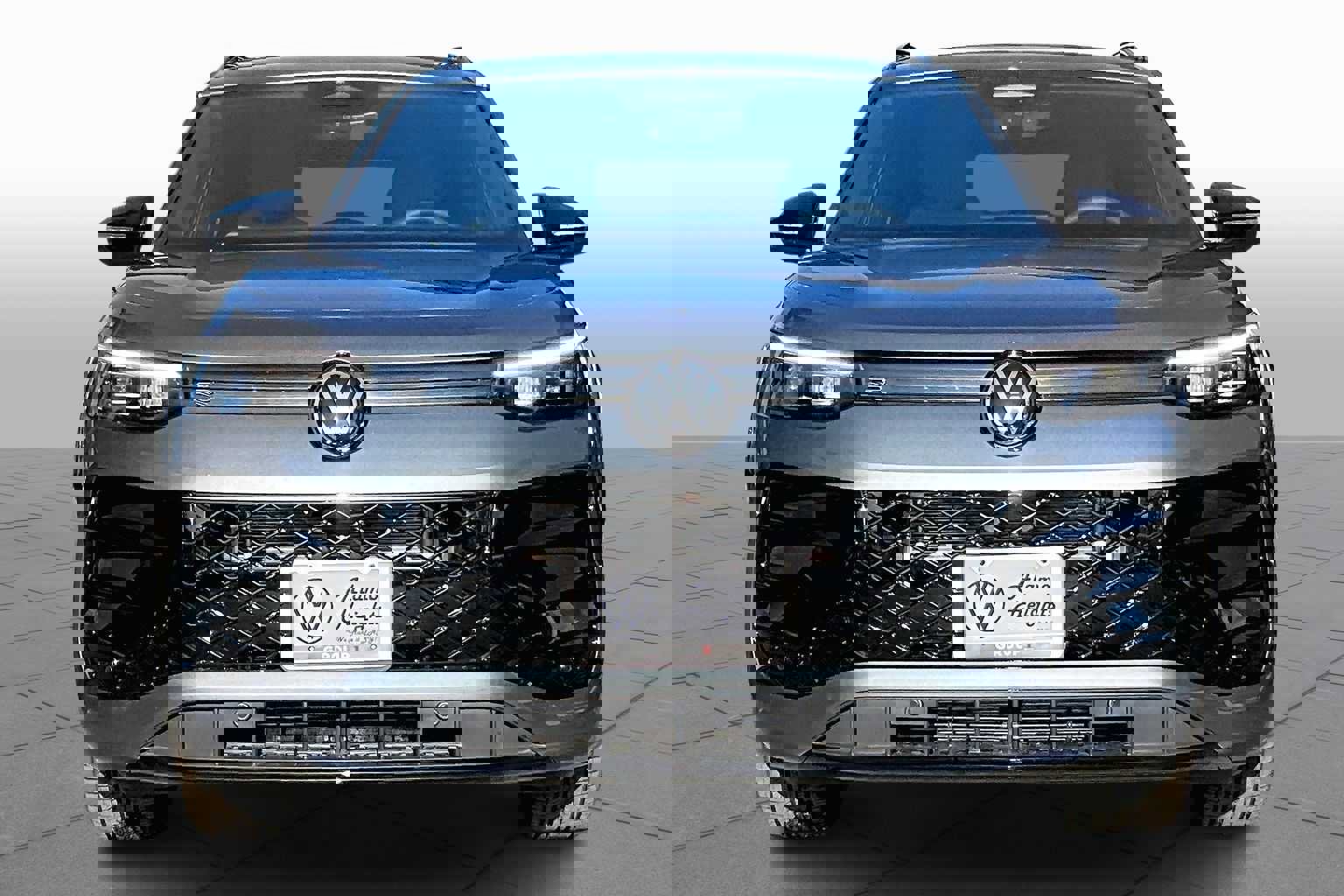 New 2026 Volkswagen Tiguan SE R-Line FWD image 3