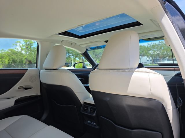 Used 2025 Lexus ES 350 w/ Premium Package FWD image 12
