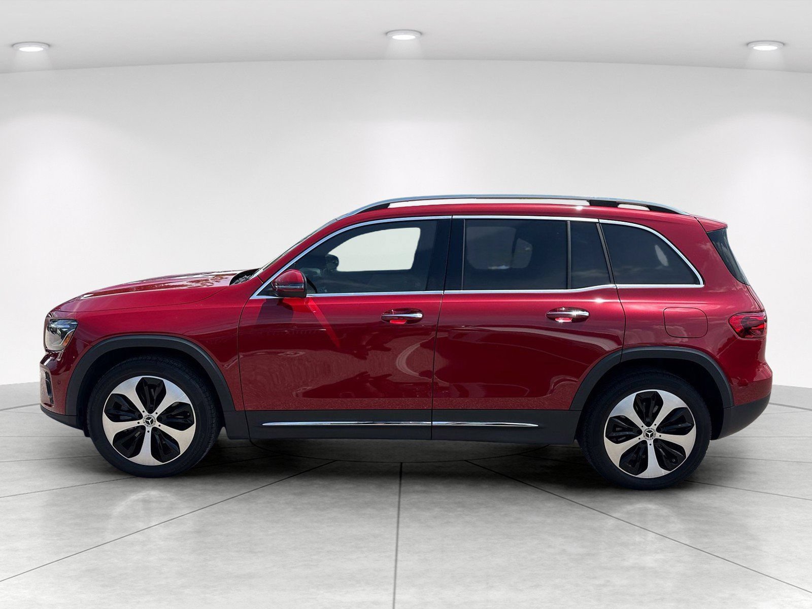 Used 2024 Mercedes-Benz GLB 250 image 4