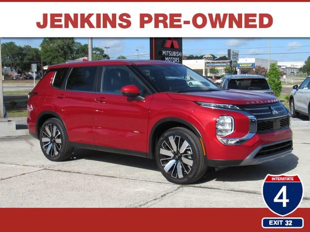 Used 2025 Mitsubishi Outlander SE