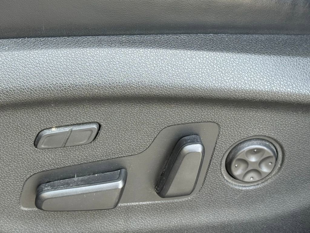 Used 2016 Kia Sorento SX w/ SXL Technology Package image 17