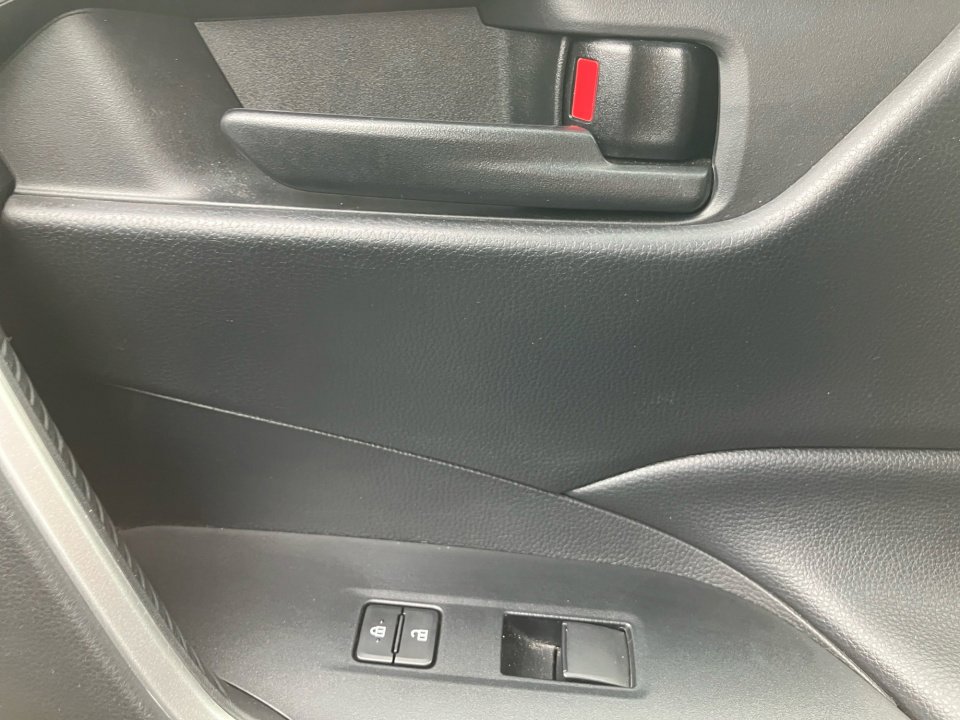 Used 2021 Toyota RAV4 LE image 35