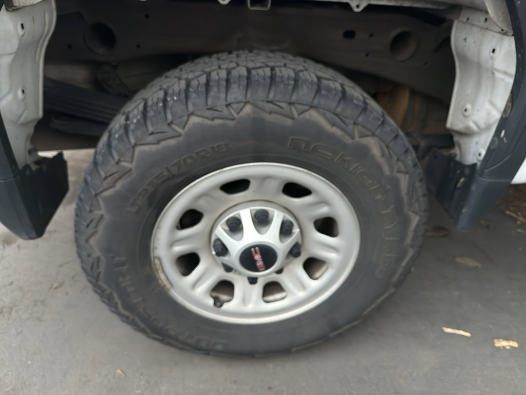 Used 2022 GMC Sierra 2500 Pro w/ Convenience Package AWD/4WD image 10