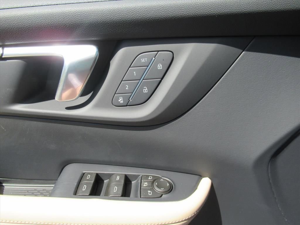 New 2026 Buick Enclave Preferred w/ Power Package image 18