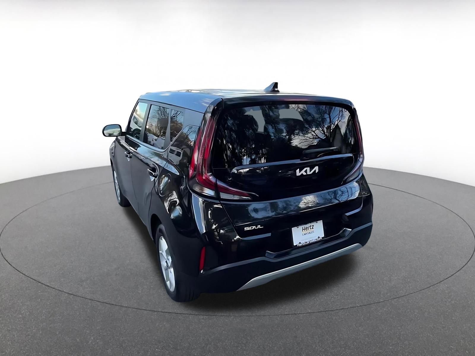 Used 2025 Kia Soul LX w/ LX Technology Package image 11