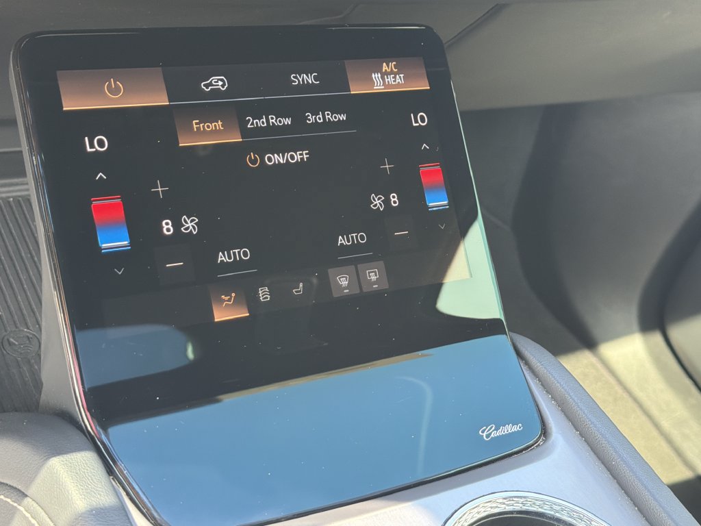 Certified 2026 Cadillac Vistiq Luxury AWD/4WD image 29