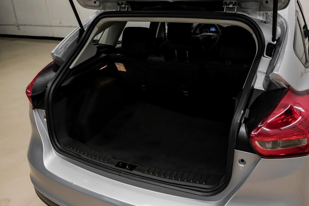 Used 2018 Ford Focus SE FWD image 54