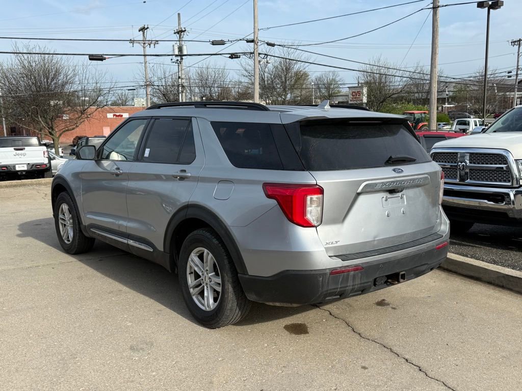 Used 2020 Ford Explorer XLT w/ Comfort Package image 8