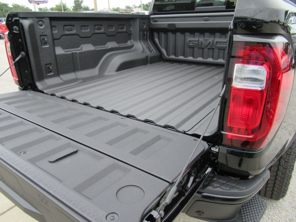 New 2026 GMC Canyon Elevation w/ Convenience Package RWD image 28