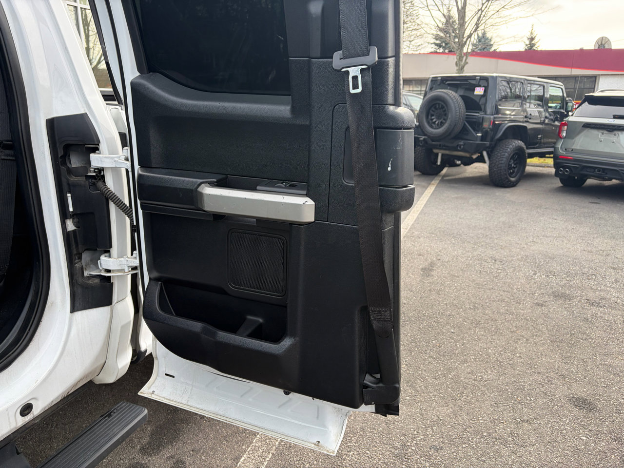 Used 2020 Ford F250 Lariat w/ Chrome Package image 39